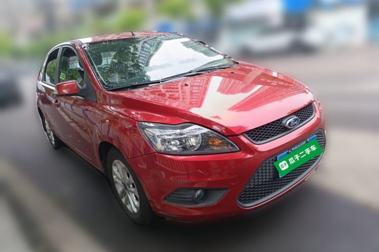 Used Ford Focus 2013 Hatchback Classic 1.8L Automatic Base Model Front Right 45 Deg