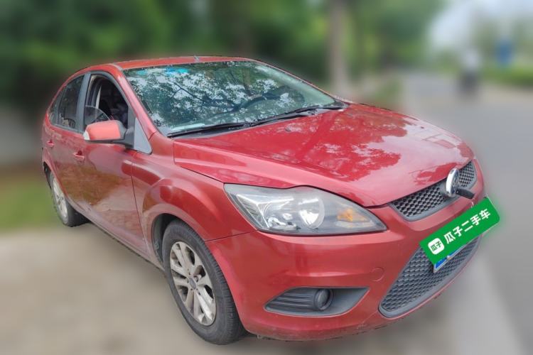 Used Ford Focus 2013 Hatchback Classic 1.8L Manual Base Model Front Right 45 Deg