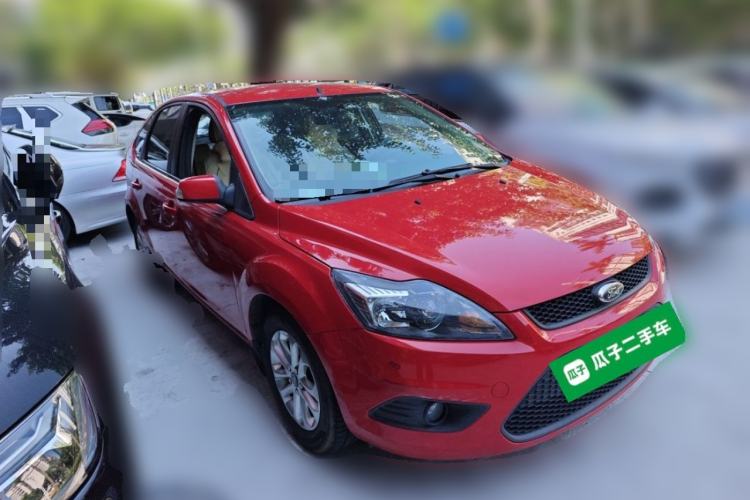 Used Ford Focus 2013 Hatchback Classic 1.8L Automatic Base Model Front Right 45 Deg