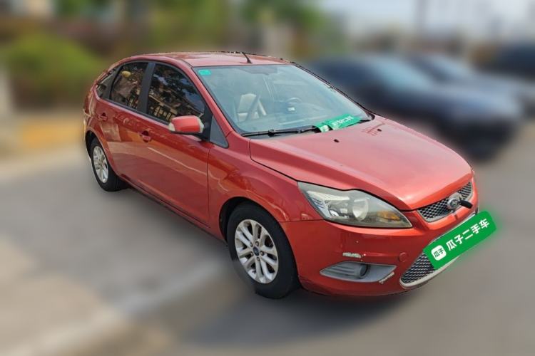 Used Ford Focus 2013 Hatchback Classic 1.8L Automatic Base Model Front Right 45 Deg