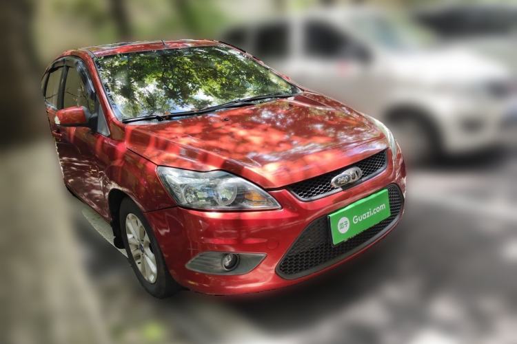 Used Ford Focus 2013 Hatchback Classic 1.8L Automatic Millionth Anniversary Edition Front Right 45 Deg