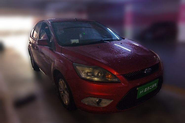 Used Ford Focus 2013 Hatchback Classic 1.8L Automatic Base Model Front Right 45 Deg