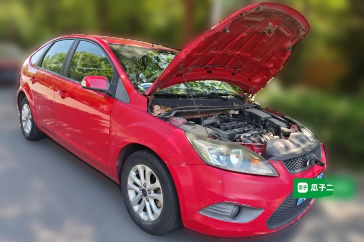 Used Ford Focus 2013 Hatchback Classic 1.8L Automatic Base Model Front Right 45 Deg