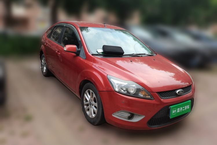 Used Ford Focus 2013 Hatchback Classic 1.8L Manual Base Model Front Right 45 Deg