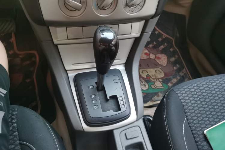 Used Ford Focus 2013 Hatchback Classic 1.8L Automatic Base Model Gear Lever