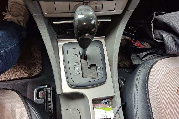 Used Ford Focus 2013 Hatchback Classic 1.8L Automatic Millionth Anniversary Edition Gear Lever