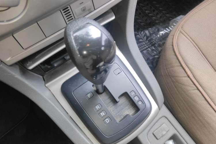 Used Ford Focus 2013 Hatchback Classic 1.8L Automatic Base Model Gear Lever