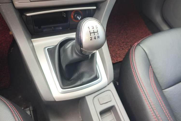 Used Ford Focus 2013 Hatchback Classic 1.8L Manual Base Model Gear Lever