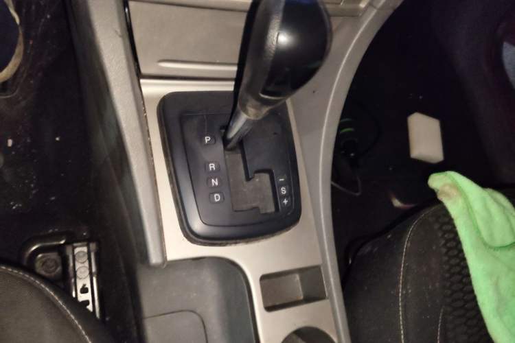 Used Ford Focus 2013 Hatchback Classic 1.8L Automatic Millionth Anniversary Edition Gear Lever
