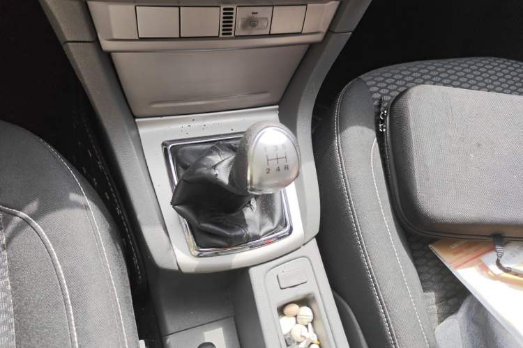 Used Ford Focus 2013 Hatchback Classic 1.8L Manual Base Model Gear Lever