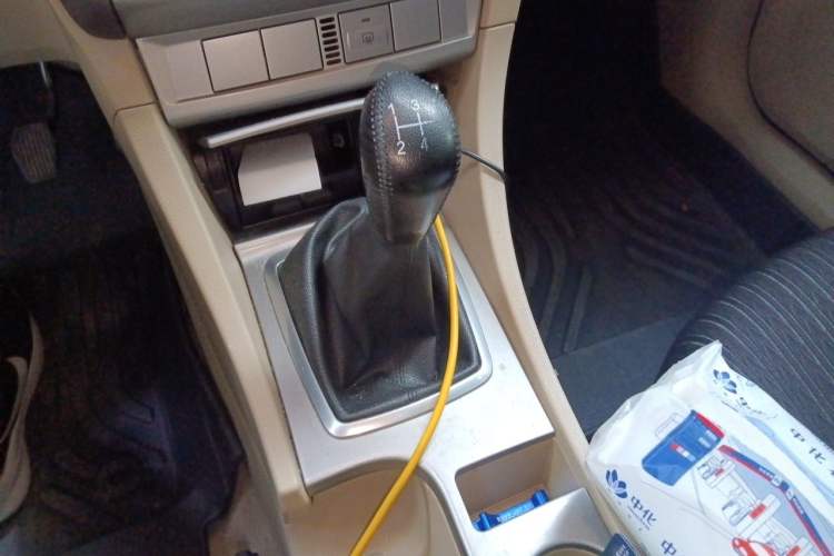 Used Ford Focus 2013 Hatchback Classic 1.8L Manual Fashion Edition Gear Lever