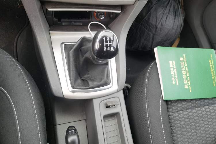 Used Ford Focus 2013 Hatchback Classic 1.8L Manual Base Model Gear Lever