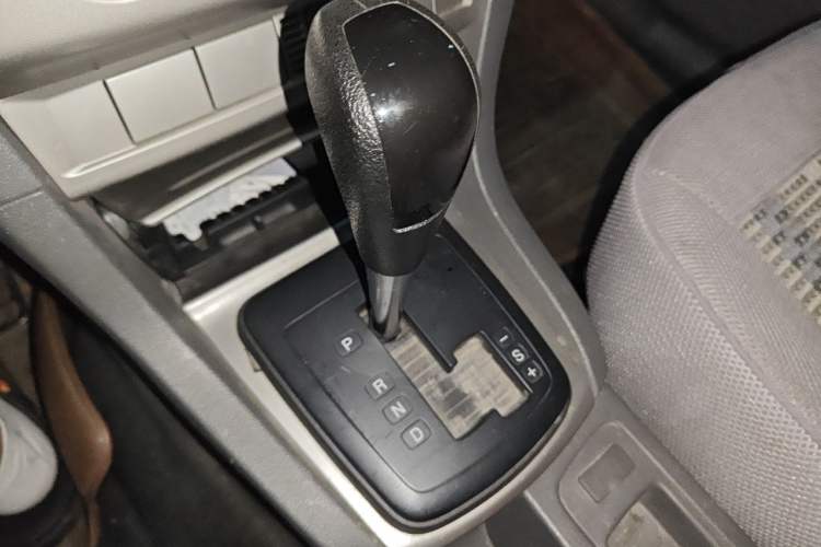 Used Ford Focus 2013 Hatchback Classic 1.8L Automatic Base Model Gear Lever