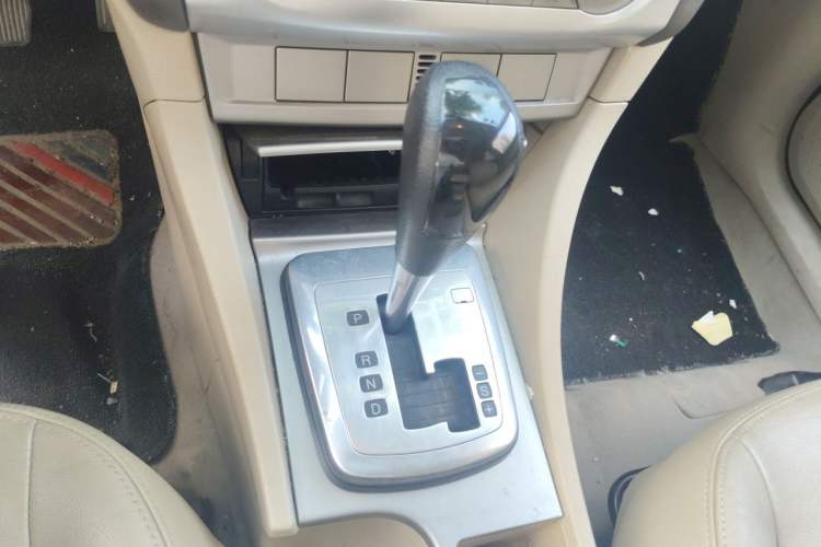 Used Ford Focus 2013 Hatchback Classic 1.8L Automatic Fashion Edition Gear Lever
