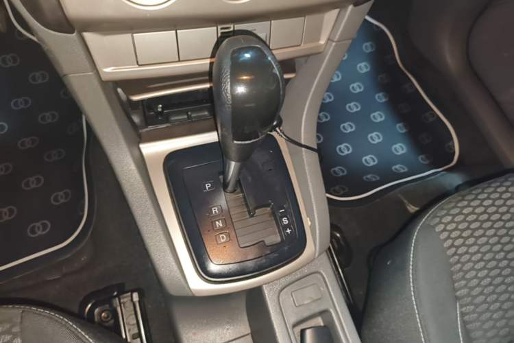 Used Ford Focus 2013 Hatchback Classic 1.8L Automatic Base Model Gear Lever