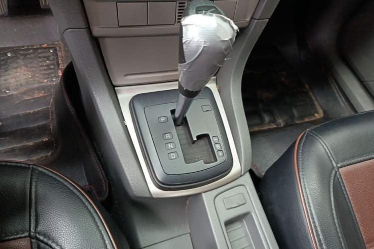 Used Ford Focus 2013 Hatchback Classic 1.8L Automatic Base Model Gear Lever