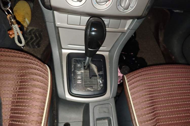 Used Ford Focus 2013 Hatchback Classic 1.8L Automatic Base Model Gear Lever