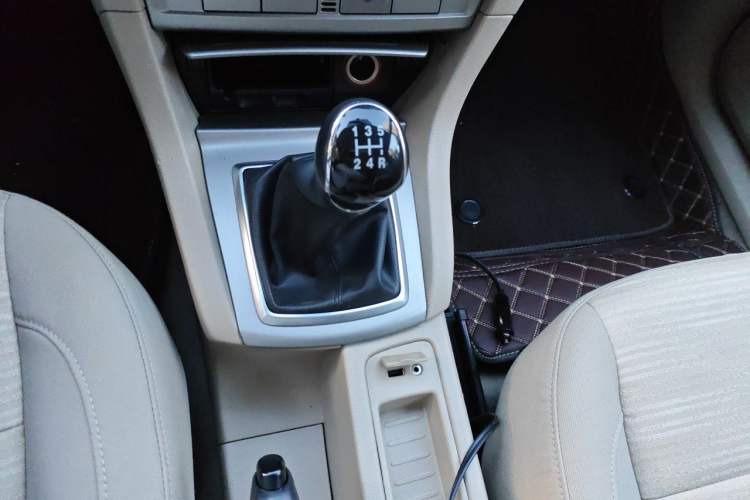 Used Ford Focus 2013 Sedan Classic 1.8L Manual Base Model Gear Lever