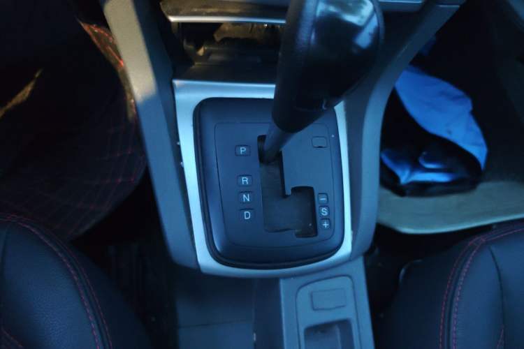 Used Ford Focus 2013 Hatchback Classic 1.8L Automatic Base Model Gear Lever