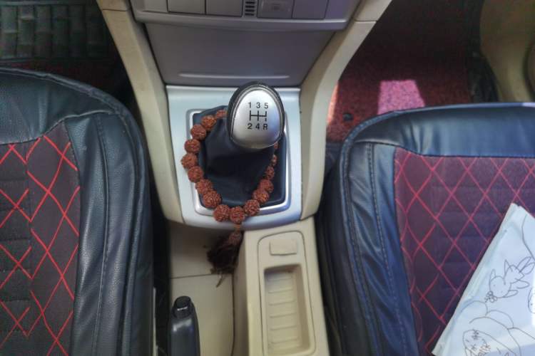 Used Ford Focus 2013 Sedan Classic 1.8L Manual Base Model Gear Lever
