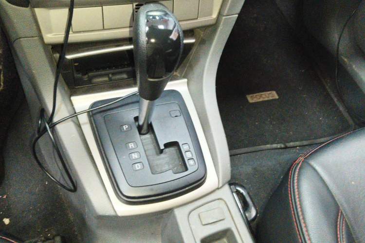 Used Ford Focus 2013 Hatchback Classic 1.8L Automatic Base Model Gear Lever