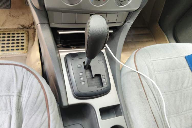 Used Ford Focus 2013 Hatchback Classic 1.8L Automatic Millionth Anniversary Edition Gear Lever