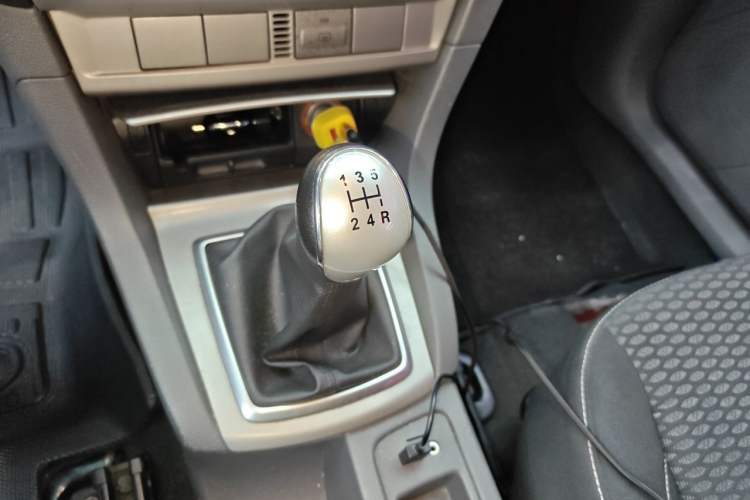 Used Ford Focus 2013 Hatchback Classic 1.8L Manual Base Model Gear Lever