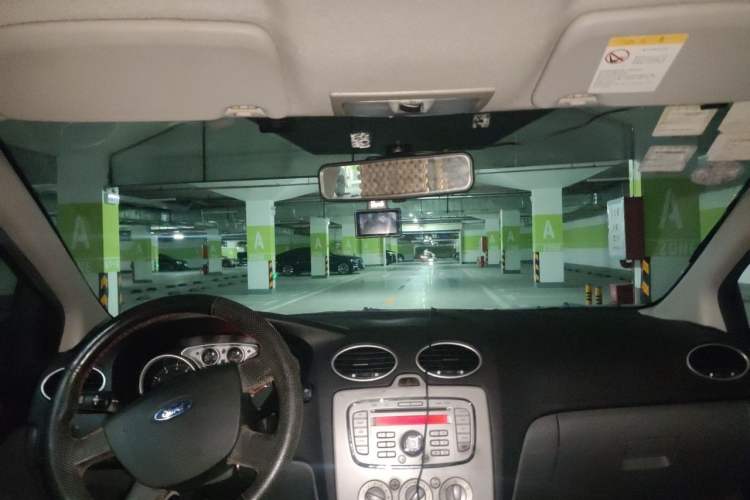 Used Ford Focus 2013 Hatchback Classic 1.8L Manual Base Model Headliner