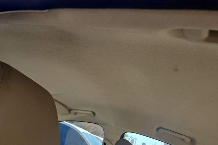 Used Ford Focus 2013 Sedan Classic 1.8L Manual Base Model Headliner