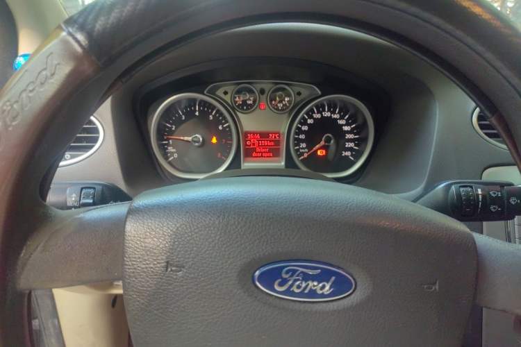 Used Ford Focus 2013 Sedan Classic 1.8L Manual Base Model Instrument Cluster