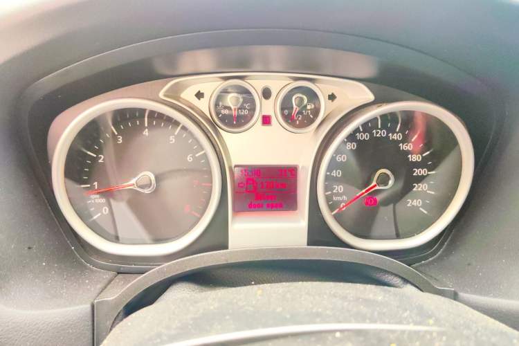 Used Ford Focus 2013 Hatchback Classic 1.8L Manual Base Model Instrument Cluster