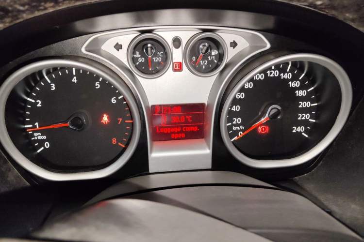 Used Ford Focus 2013 Hatchback Classic 1.8L Automatic Millionth Anniversary Edition Instrument Cluster