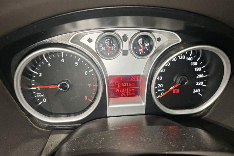 Used Ford Focus 2013 Sedan Classic 1.8L Manual Base Model Instrument Cluster