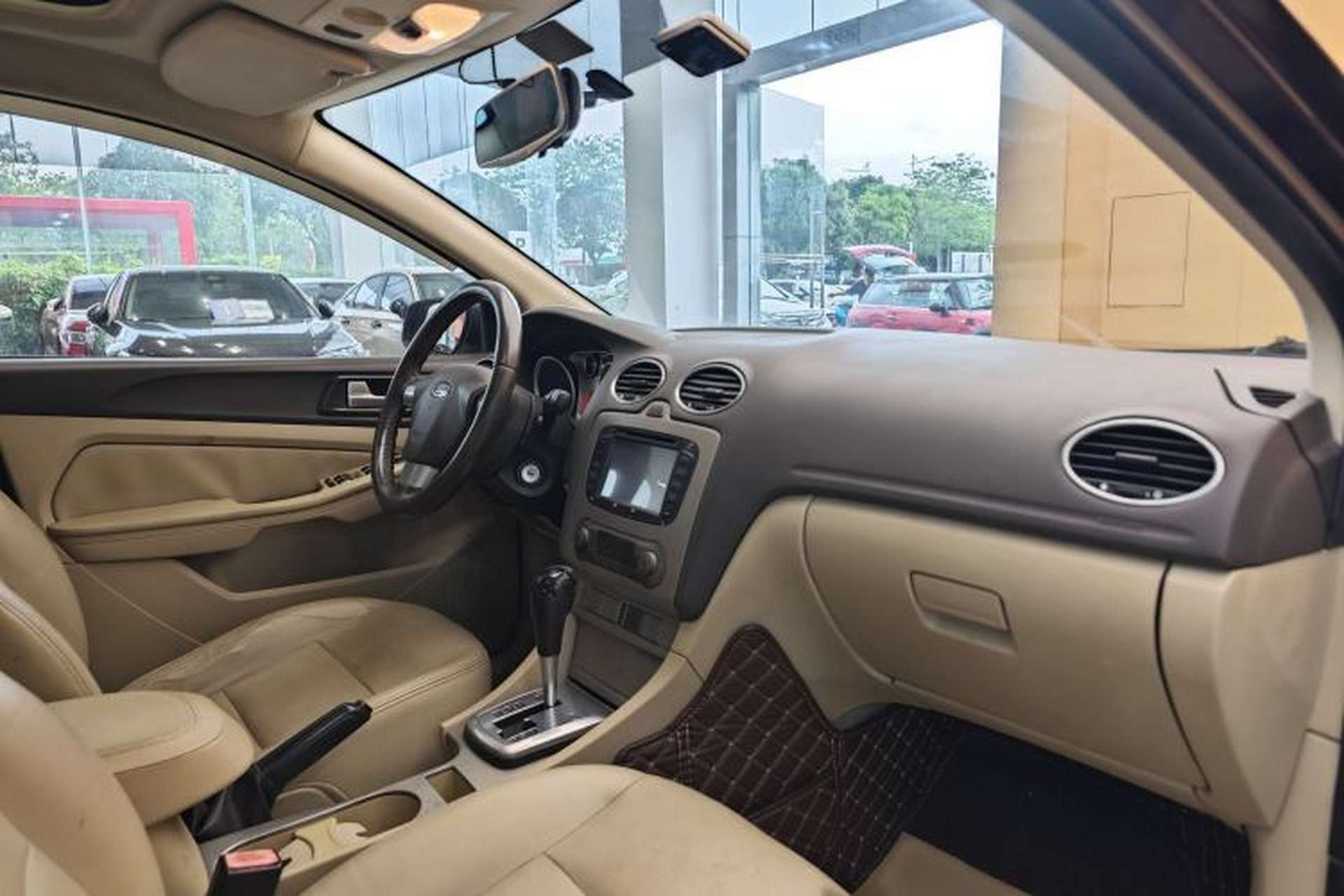Used Ford Focus 2013 Sedan Classic 1.8L Automatic Fashion Edition Interior 1