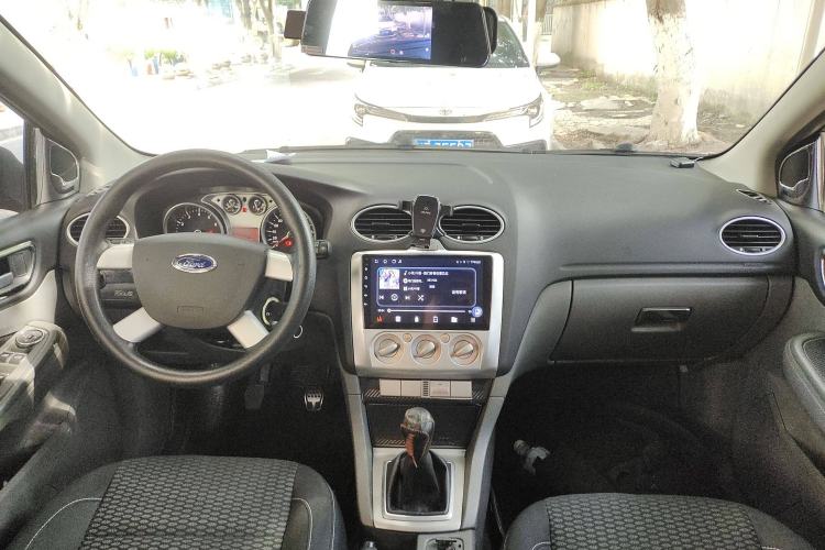 Used Ford Focus 2013 Hatchback Classic 1.8L Manual Base Model Interior 2