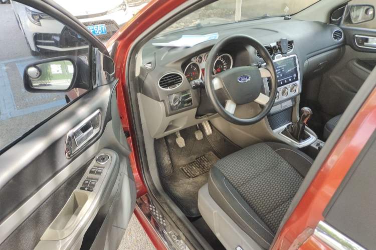 Used Ford Focus 2013 Hatchback Classic 1.8L Manual Base Model Interior 3