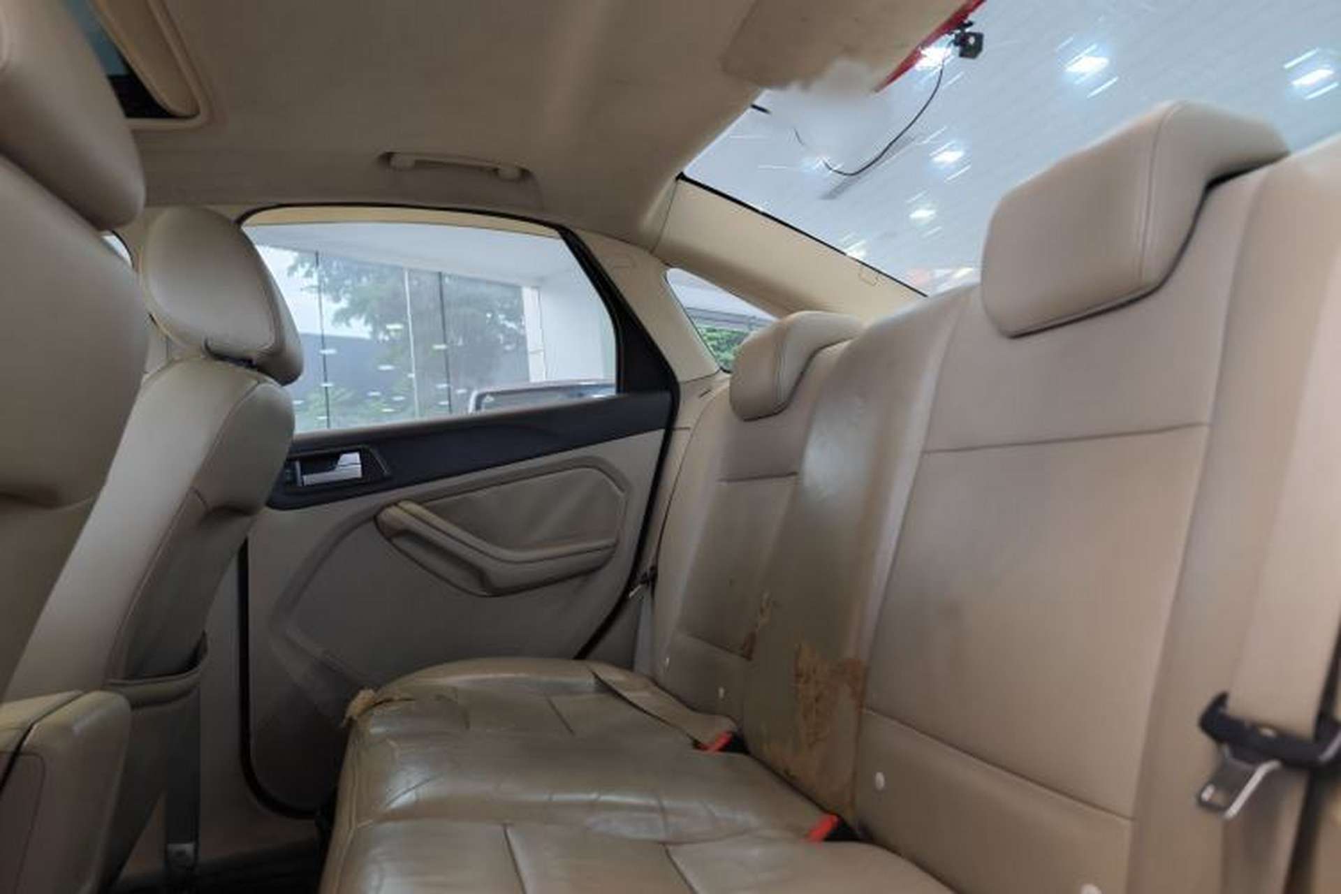 Used Ford Focus 2013 Sedan Classic 1.8L Automatic Fashion Edition Interior 3