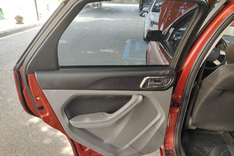 Used Ford Focus 2013 Hatchback Classic 1.8L Manual Base Model Interior 8