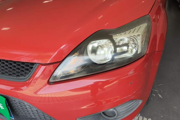 Used Ford Focus 2013 Hatchback Classic 1.8L Automatic Base Model Left Front Headlight