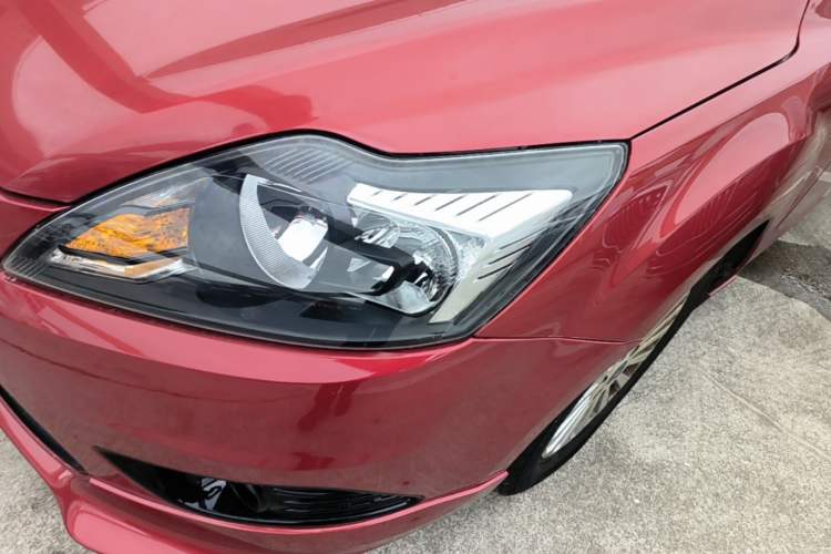Used Ford Focus 2013 Hatchback Classic 1.8L Manual Fashion Edition Left Front Headlight