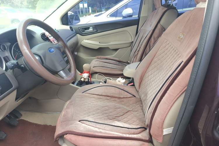 Used Ford Focus 2013 Sedan Classic 1.8L Manual Fashion Edition Left Front Seat