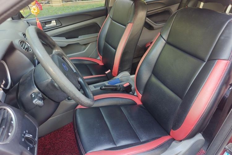 Used Ford Focus 2013 Hatchback Classic 1.8L Automatic Base Model Left Front Seat