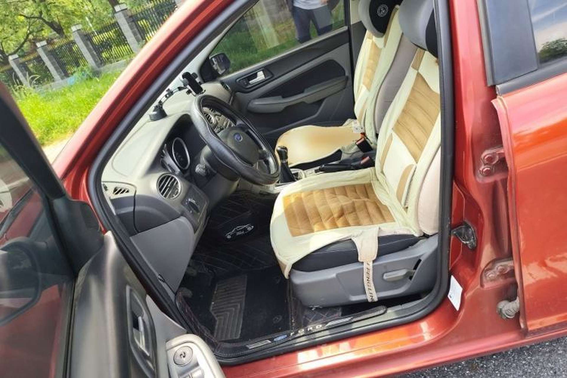 Used Ford Focus 2013 Hatchback Classic 1.8L Manual Base Model Left Front Seat