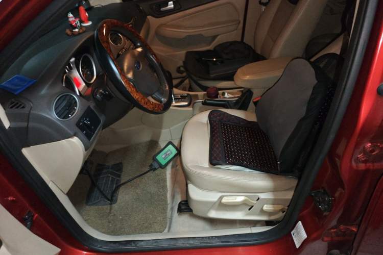 Used Ford Focus 2013 Hatchback Classic 1.8L Automatic Fashion Edition Left Front Seat