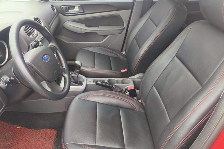 Used Ford Focus 2013 Hatchback Classic 1.8L Manual Base Model Left Front Seat