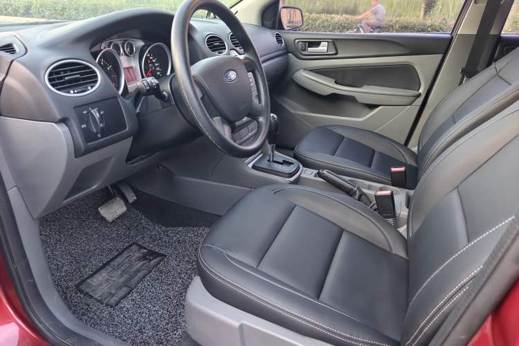 Used Ford Focus 2013 Hatchback Classic 1.8L Automatic Base Model Left Front Seat
