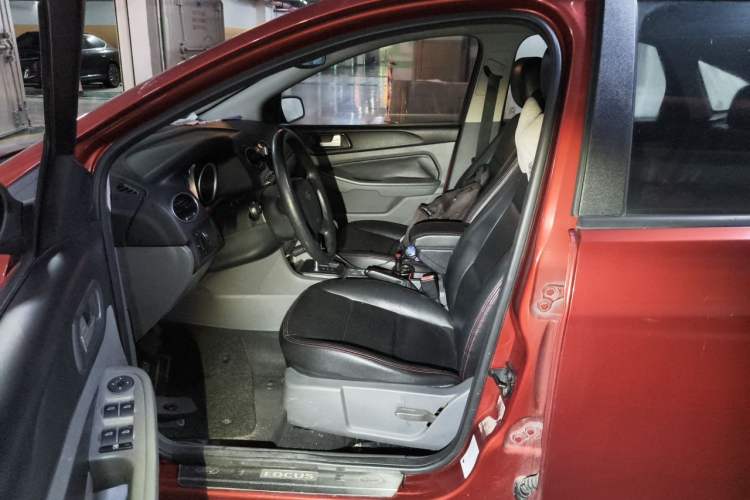 Used Ford Focus 2013 Hatchback Classic 1.8L Automatic Base Model Left Front Seat
