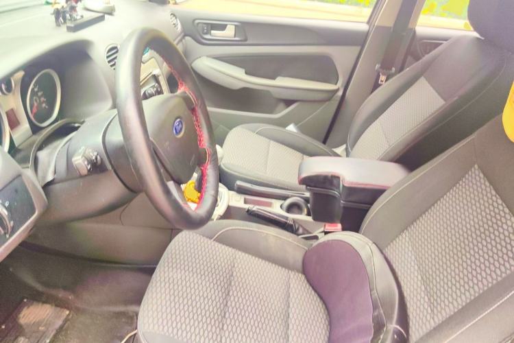 Used Ford Focus 2013 Hatchback Classic 1.8L Manual Base Model Left Front Seat