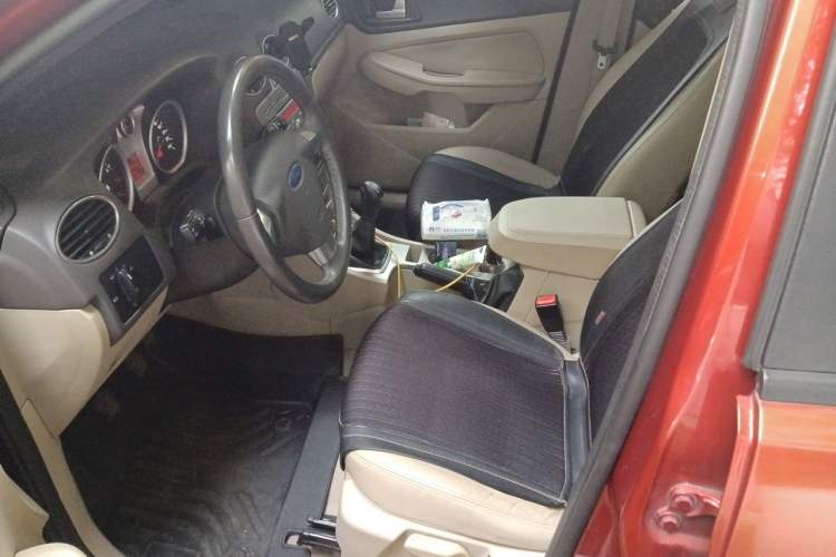 Used Ford Focus 2013 Hatchback Classic 1.8L Manual Fashion Edition Left Front Seat