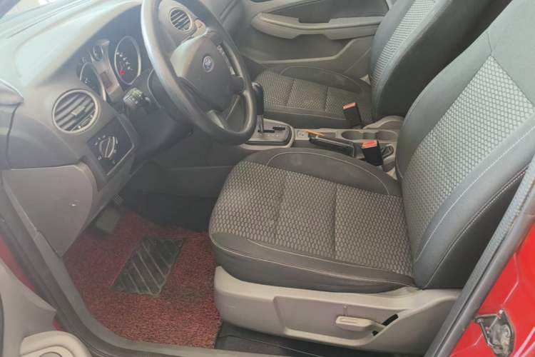Used Ford Focus 2013 Hatchback Classic 1.8L Automatic Base Model Left Front Seat